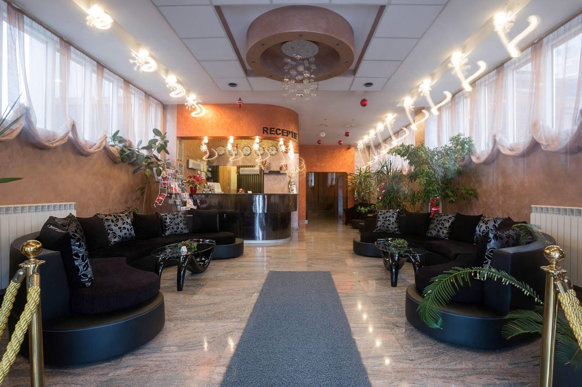 Hotel Inter Business Bucarest Extérieur photo