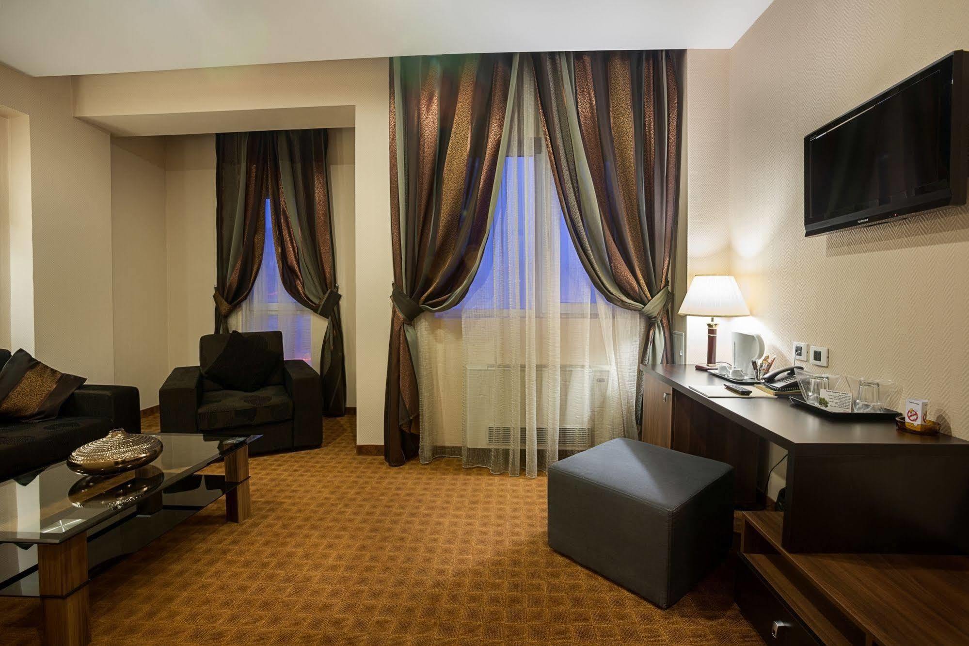 Hotel Inter Business Bucarest Extérieur photo