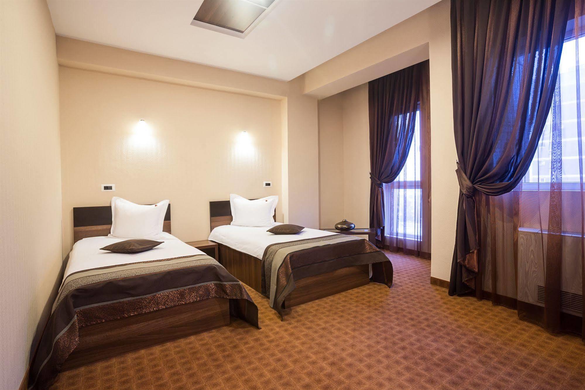 Hotel Inter Business Bucarest Extérieur photo